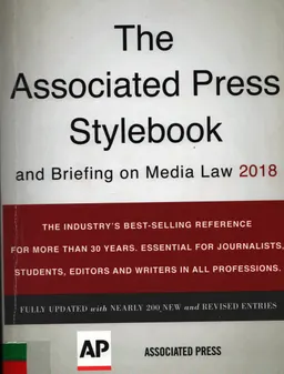 The Associated Press Stylebook 2018 : and briefing on media law